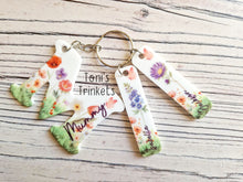 Load image into Gallery viewer, Floral Inital keyring and birth month fobs