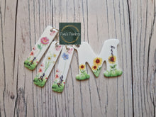 Load image into Gallery viewer, Floral Inital keyring and birth month fobs