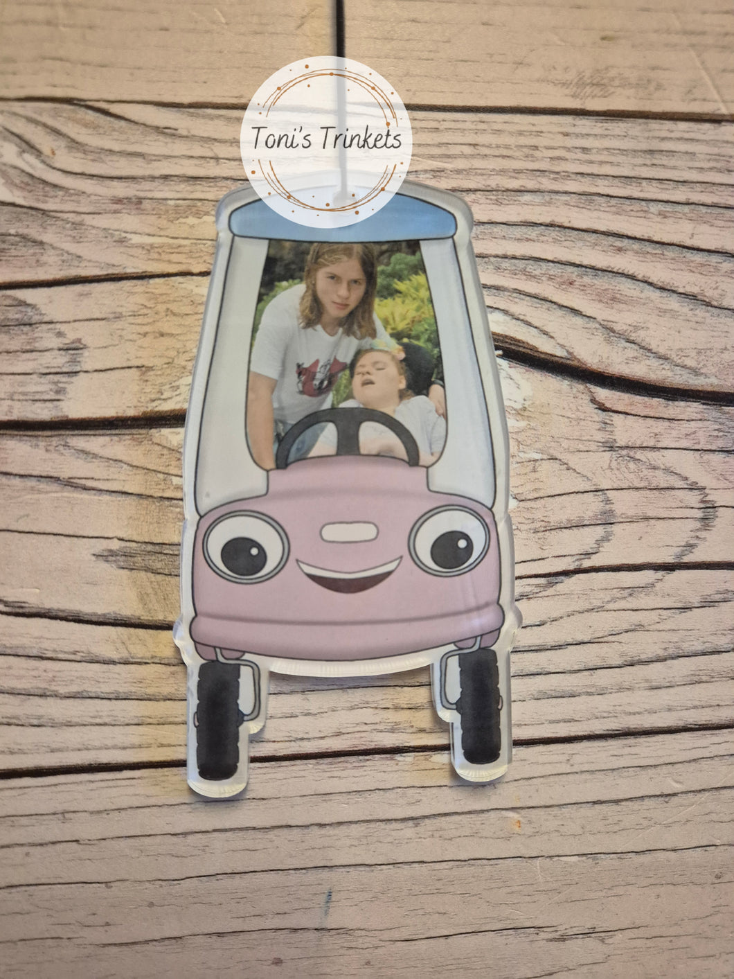 Photo toy car car hanger