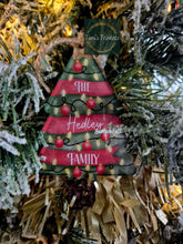 Load image into Gallery viewer, Personalised family tree bauble

