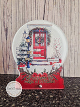 Load image into Gallery viewer, Personlaised family sign post snowglobe
